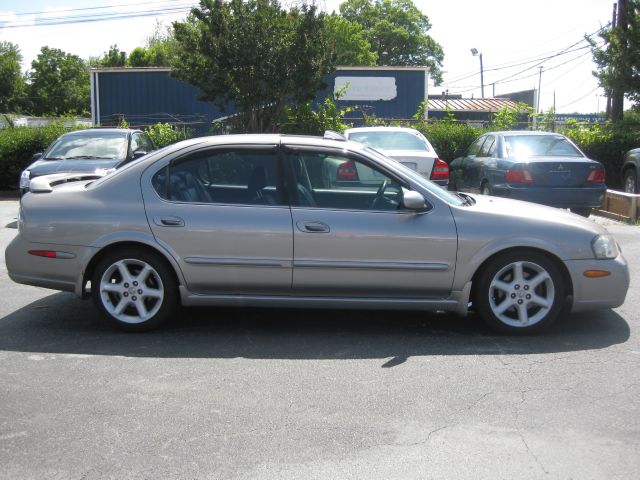 Nissan Maxima 2002 photo 2