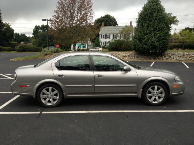 Nissan Maxima 2002 photo 1