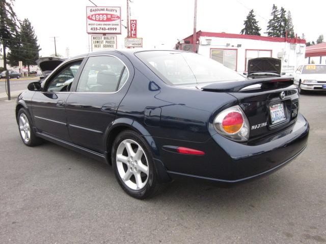 Nissan Maxima 2002 photo 1