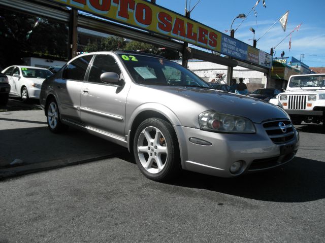 Nissan Maxima SE Sedan