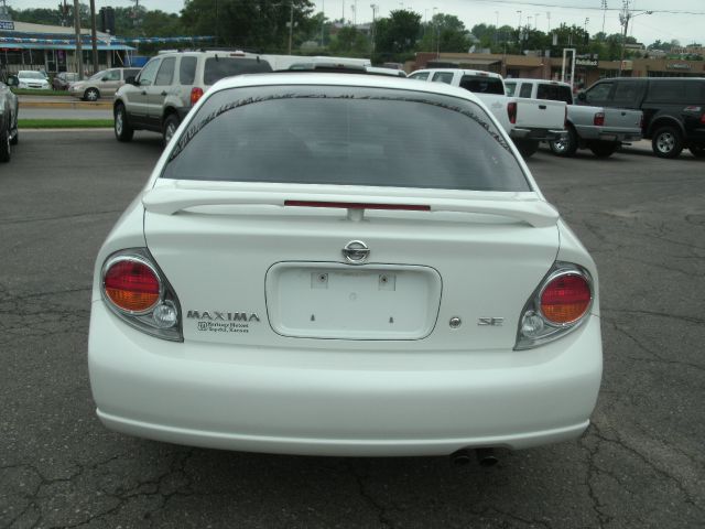 Nissan Maxima 2002 photo 1