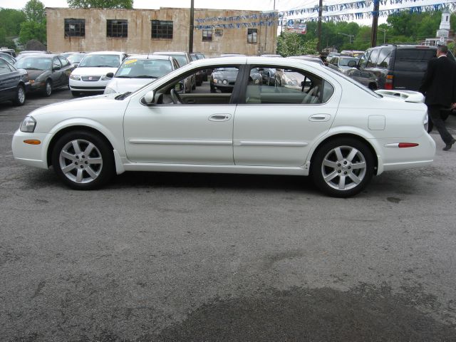 Nissan Maxima 2003 photo 1