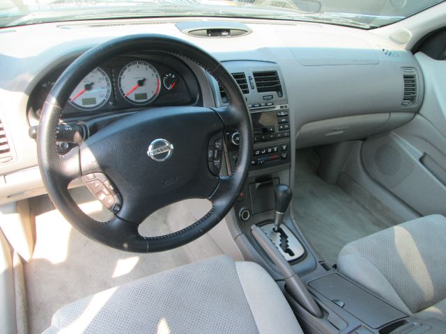 Nissan Maxima 2003 photo 9