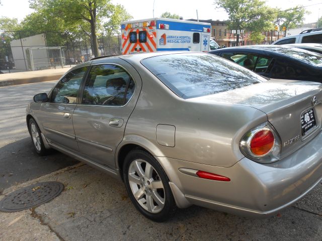 Nissan Maxima 2003 photo 1