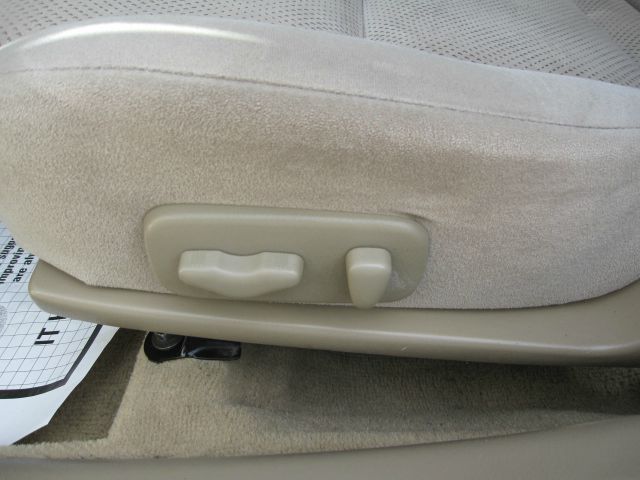 Nissan Maxima 2003 photo 2