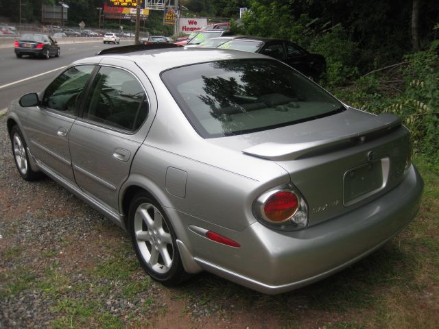 Nissan Maxima SE Sedan