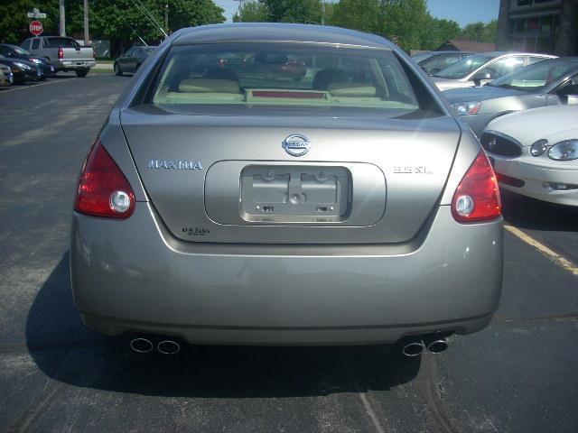 Nissan Maxima 2004 photo 1