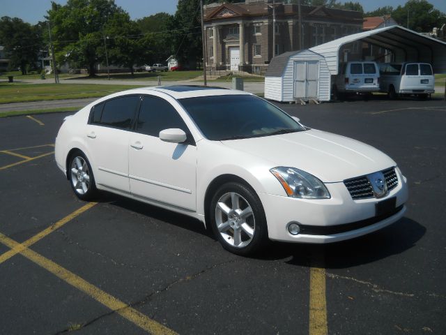 Nissan Maxima 2004 photo 1