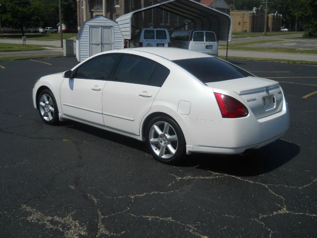 Nissan Maxima 2004 photo 2