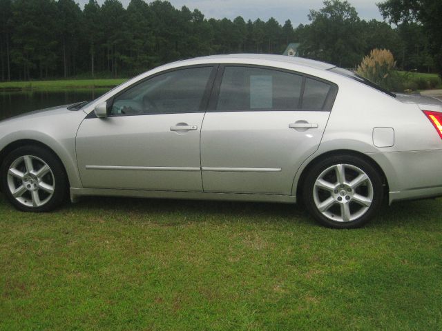 Nissan Maxima 2004 photo 1