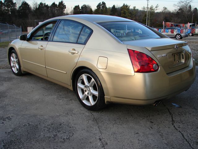 Nissan Maxima 2004 photo 1