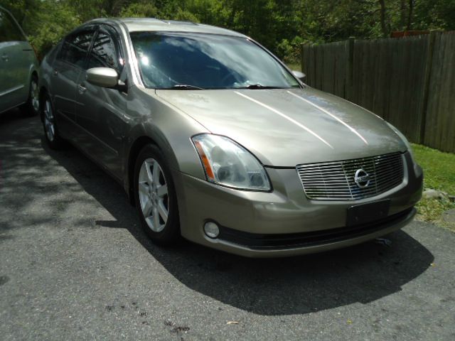 Nissan Maxima 2004 photo 1