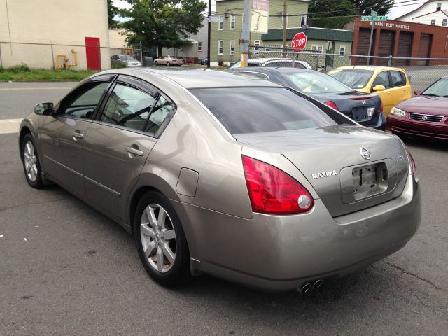 Nissan Maxima 2004 photo 1