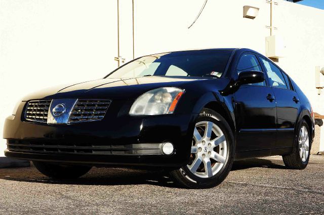 Nissan Maxima LS S Sedan