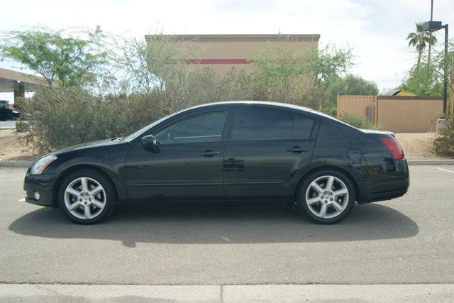 Nissan Maxima 2004 photo 1