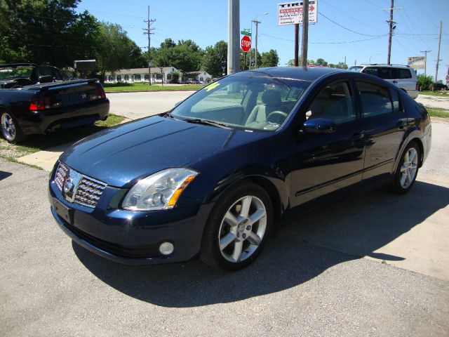 Nissan Maxima 2004 photo 1