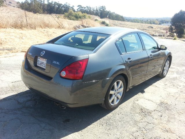 Nissan Maxima 2004 photo 1