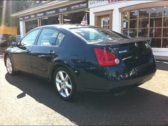 Nissan Maxima 2004 photo 2