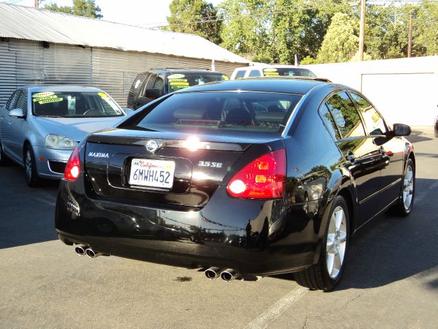 Nissan Maxima 2004 photo 1