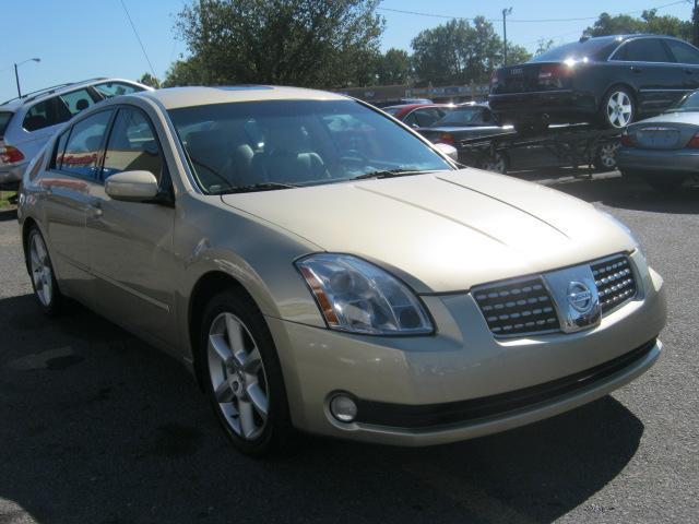 Nissan Maxima 2004 photo 2