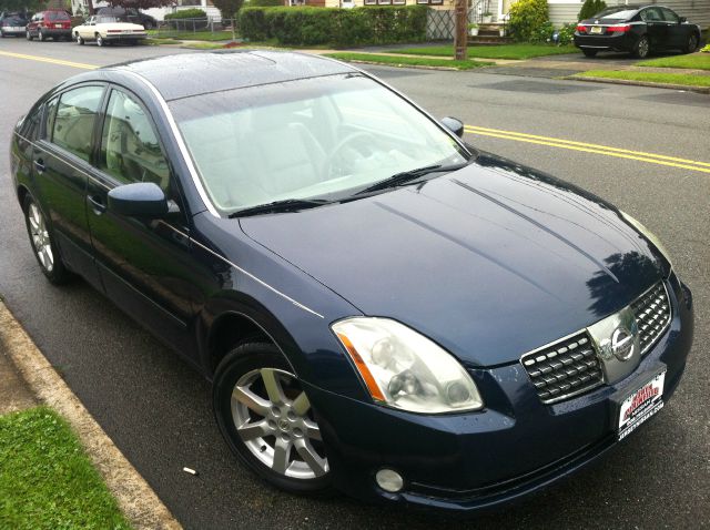 Nissan Maxima LS S Sedan