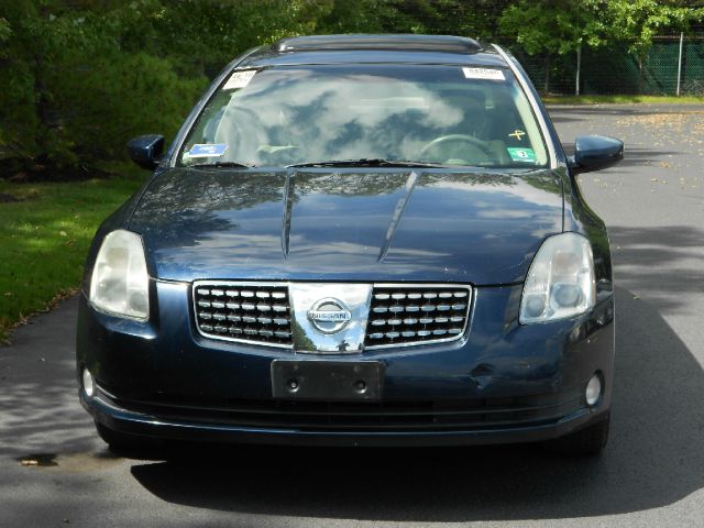 Nissan Maxima LS S Sedan