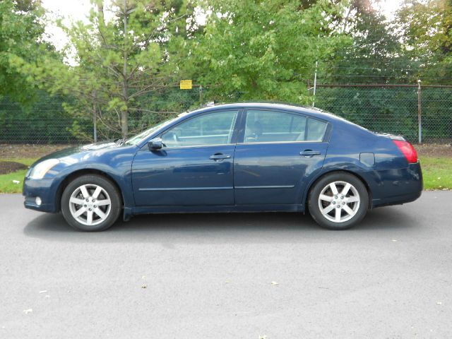 Nissan Maxima 2004 photo 2