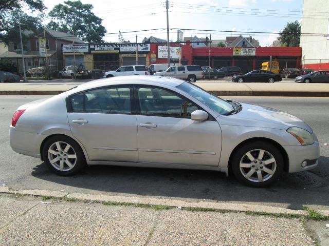 Nissan Maxima 2004 photo 1