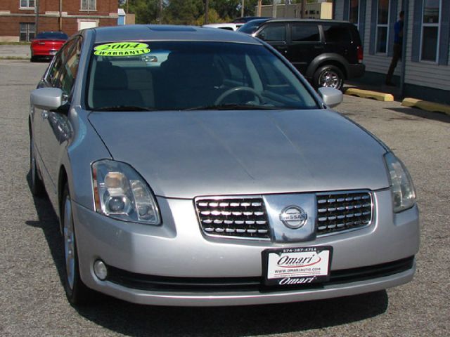 Nissan Maxima 2004 photo 1