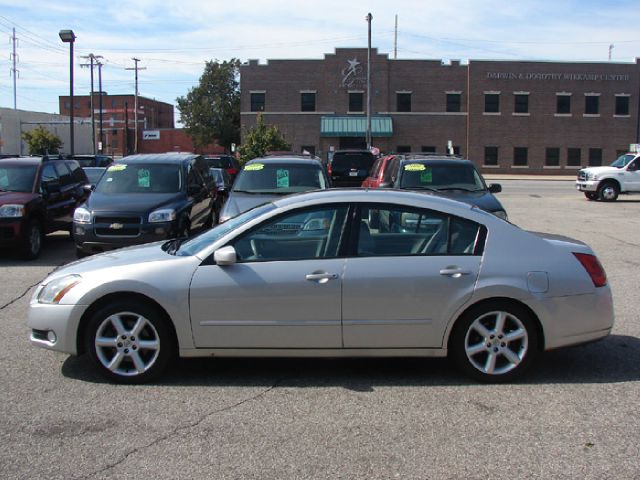 Nissan Maxima 2004 photo 2