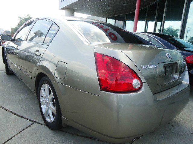 Nissan Maxima 2004 photo 10