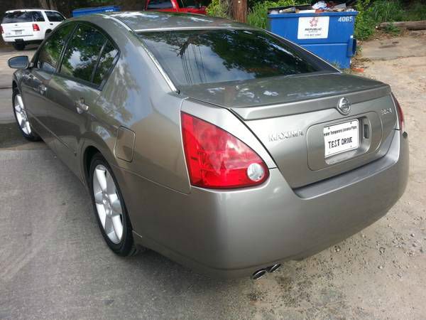 Nissan Maxima 2004 photo 1