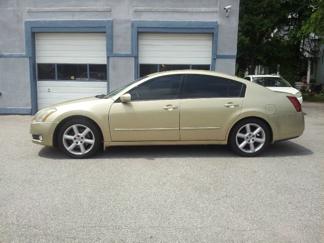 Nissan Maxima 2004 photo 1