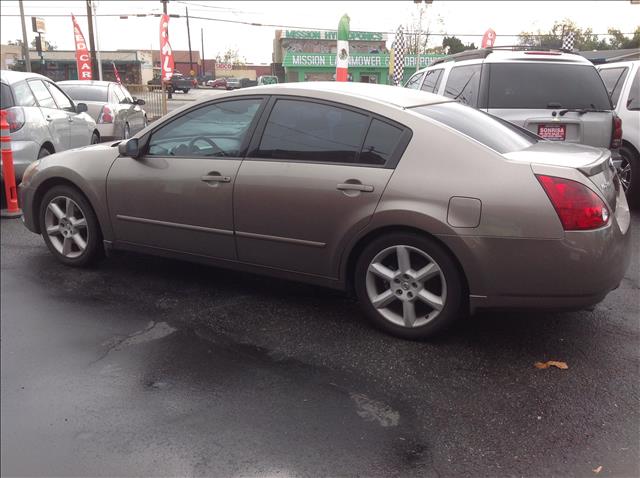 Nissan Maxima 2004 photo 1