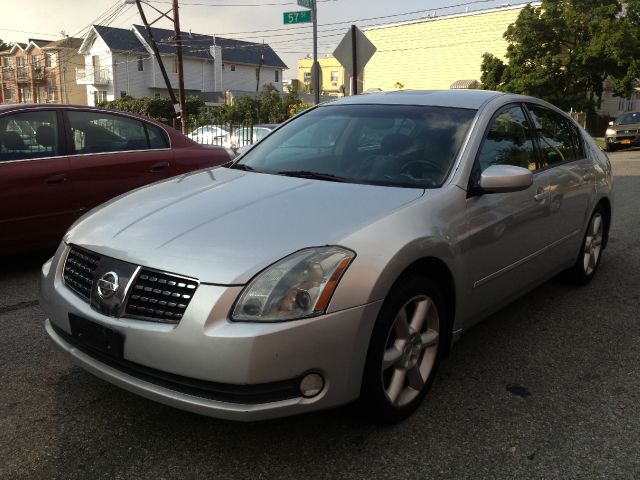 Nissan Maxima 2004 photo 1