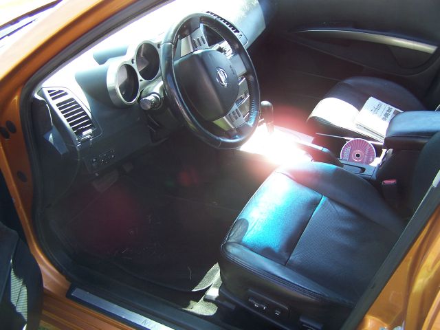 Nissan Maxima 2004 photo 1