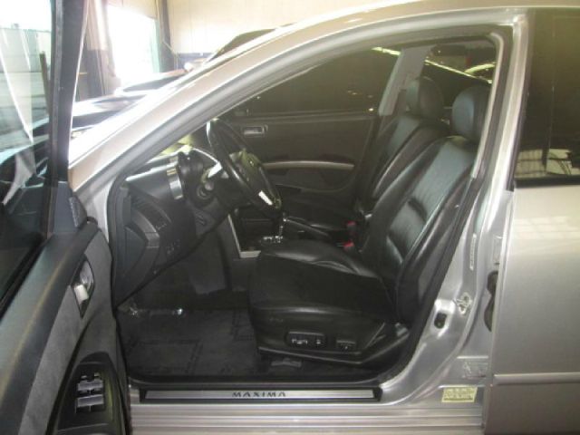 Nissan Maxima 2004 photo 2