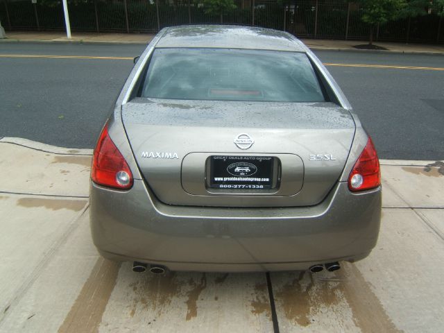 Nissan Maxima 2004 photo 1