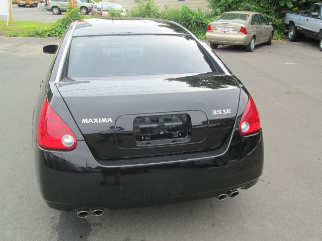 Nissan Maxima 2004 photo 1