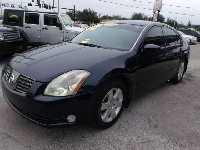 Nissan Maxima 2004 photo 1