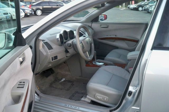 Nissan Maxima 2004 photo 1