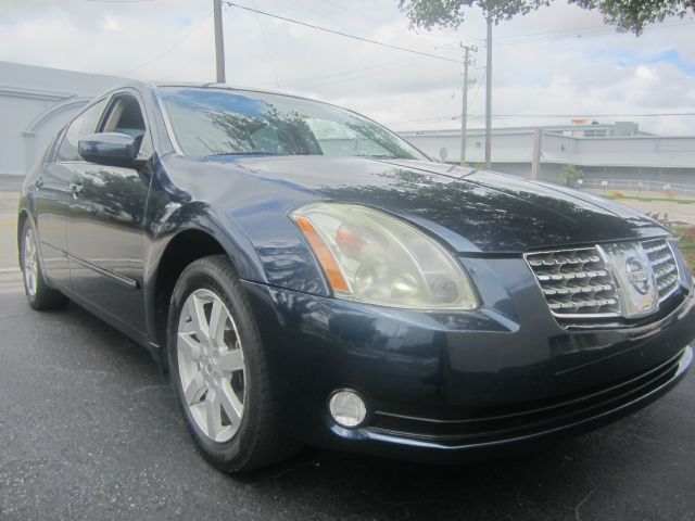 Nissan Maxima 2004 photo 2