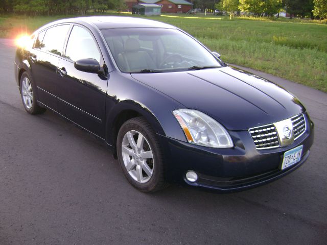 Nissan Maxima 2004 photo 1