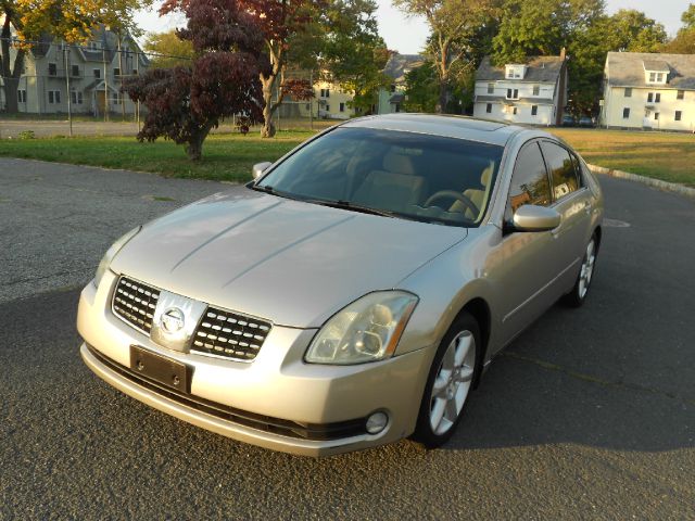 Nissan Maxima 2004 photo 2