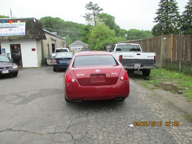 Nissan Maxima LS S Sedan