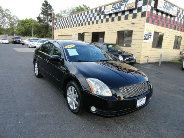 Nissan Maxima 2004 photo 1