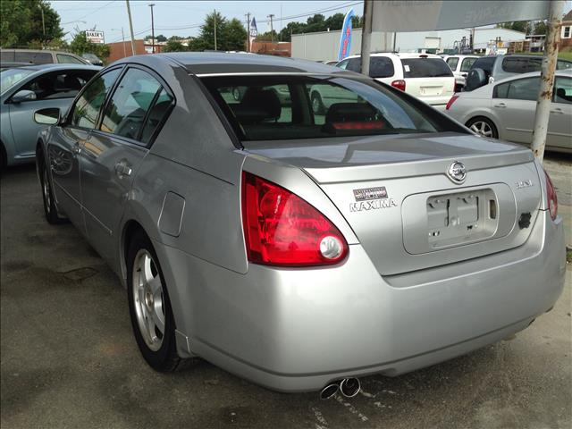 Nissan Maxima LS S Sedan