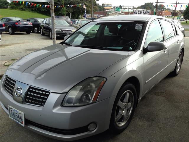 Nissan Maxima 2004 photo 1