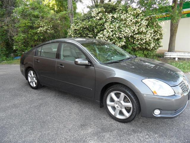 Nissan Maxima 2004 photo 1