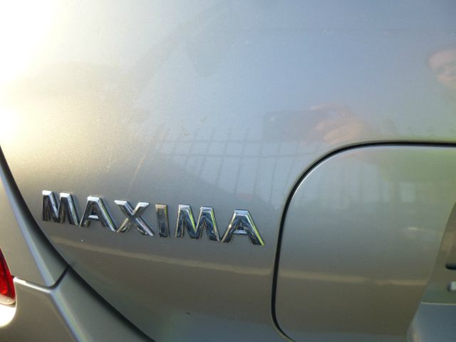 Nissan Maxima 2004 photo 1